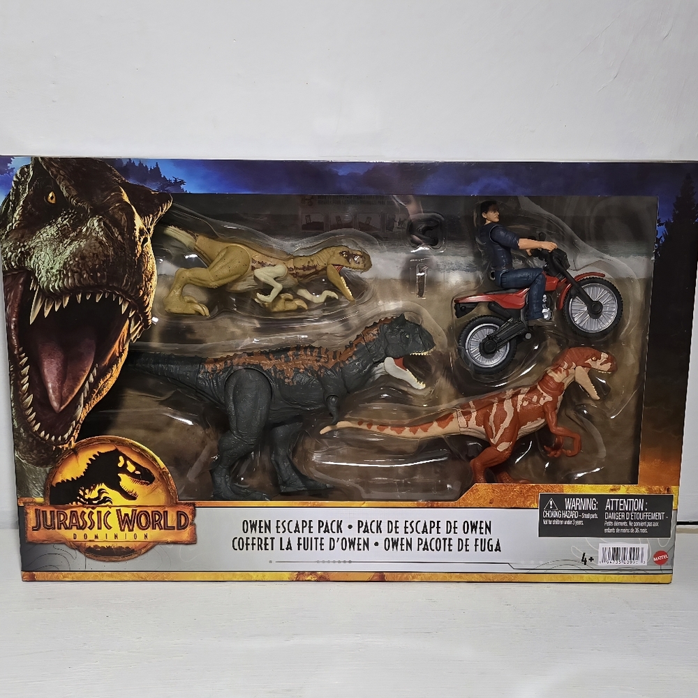 Mattel Jurassic World Dominion Owen Escape Pack Owen and Carnotaurus & Raptors